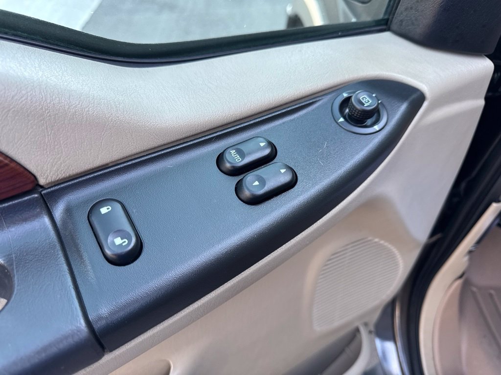 Used 2006 Ford F250 Lariat AWD/4WD image 16