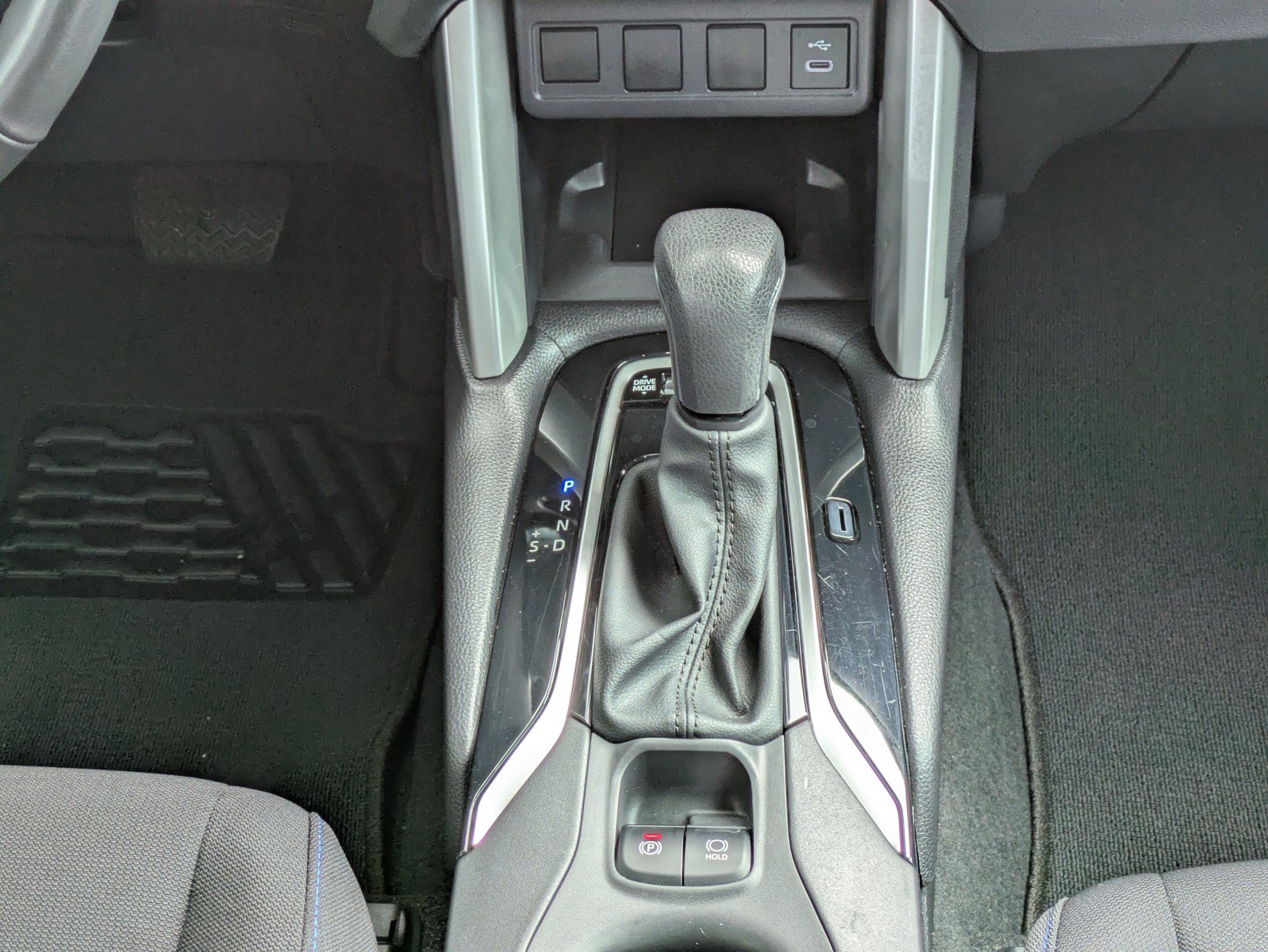Used 2024 Toyota Corolla Cross AWD Hybrid image 15