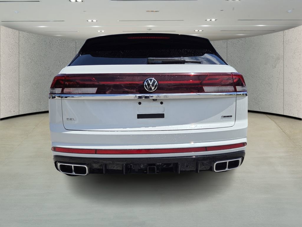 Used 2024 Volkswagen Atlas Cross Sport SEL R-Line AWD/4WD image 4