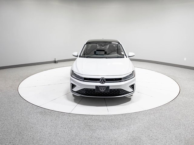 Used 2025 Volkswagen Jetta SE w/ Black Wheel Package image 24