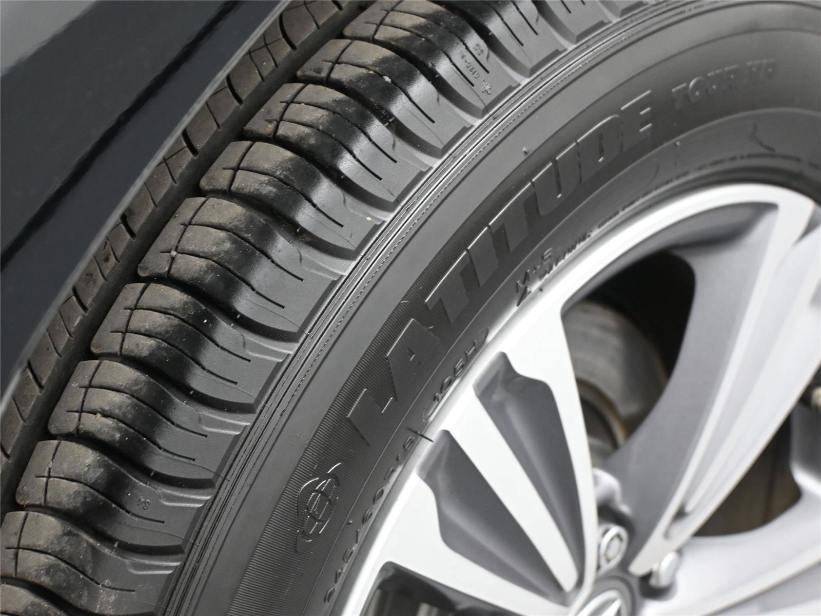 Used 2019 Acura MDX SH-AWD image 13