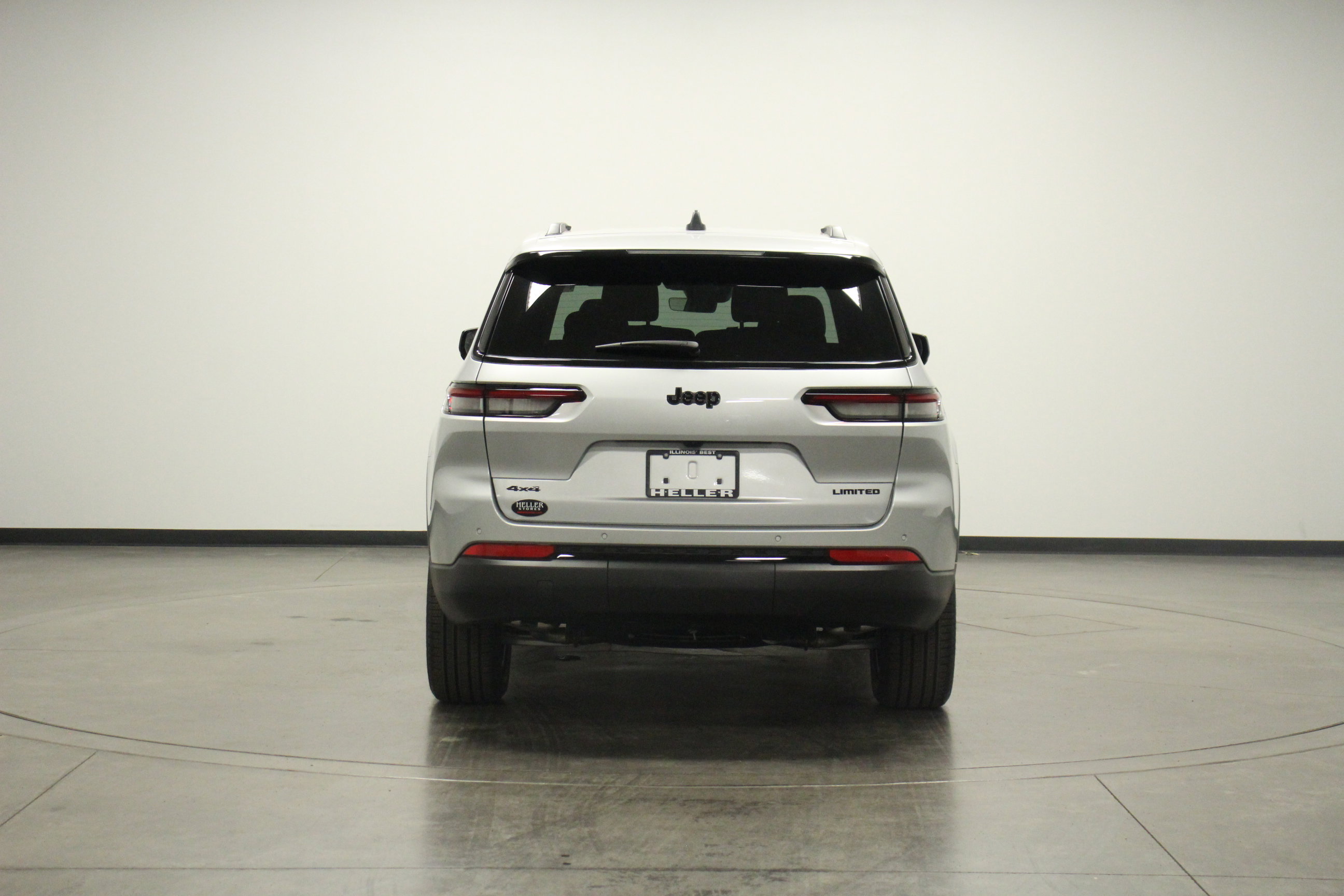 New 2025 Jeep Grand Cherokee L Limited w/ Black Appearance Package image 7