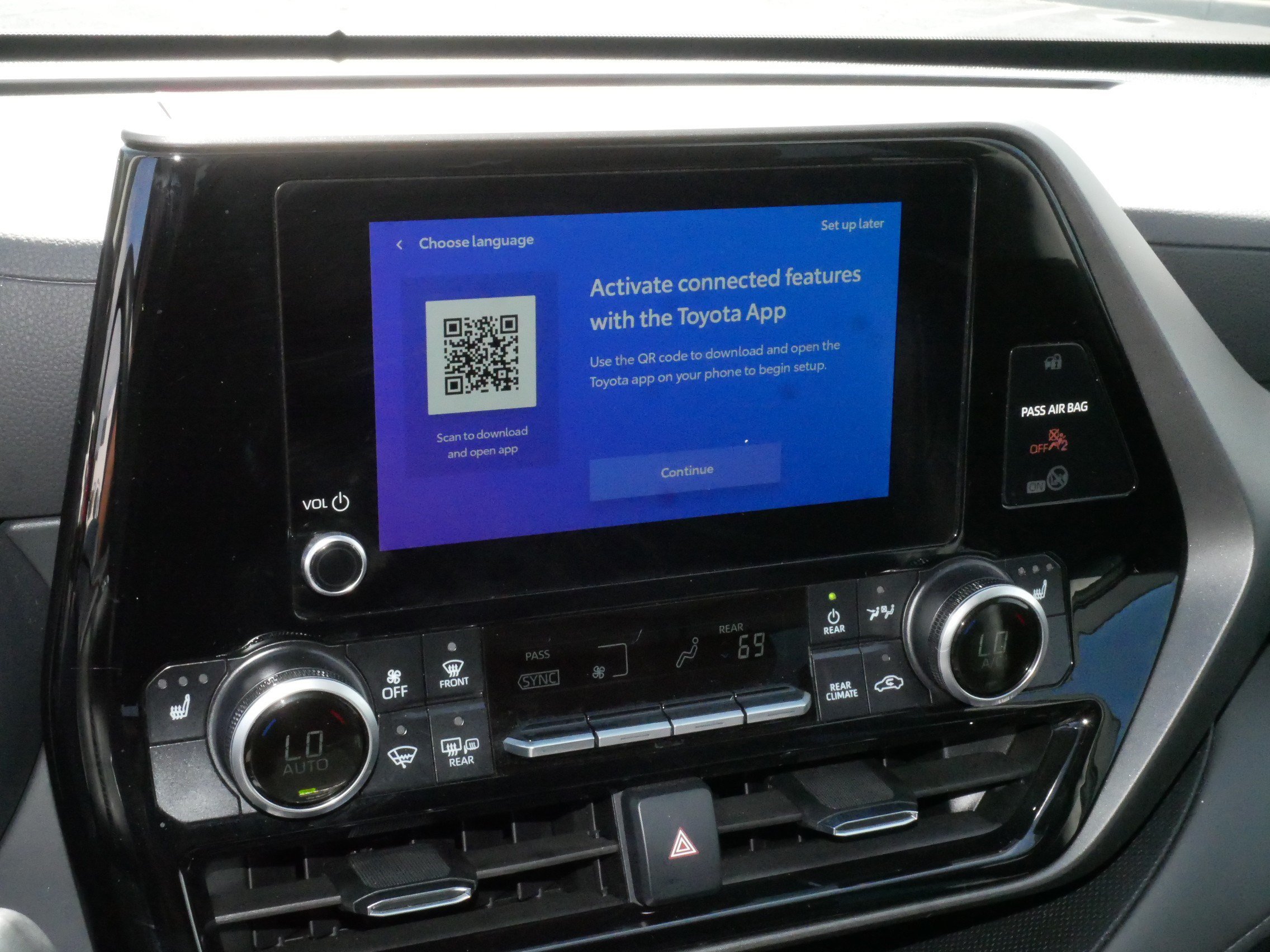 Used 2025 Toyota Highlander XLE AWD/4WD image 22