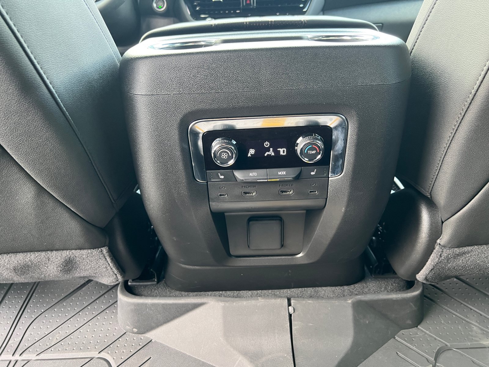 New 2026 Chevrolet Tahoe High Country AWD/4WD image 16