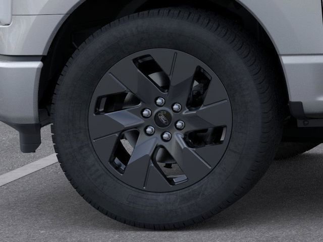 New 2025 Ford F150 Lightning Lariat image 19