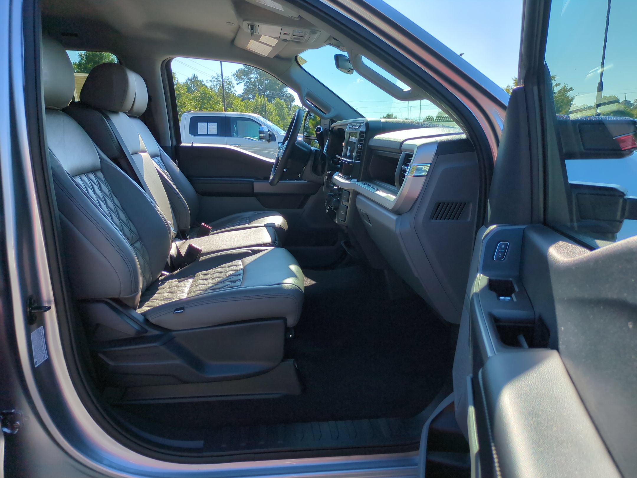 Certified 2024 Ford F250 XL w/ STX Appearance Package AWD/4WD image 34