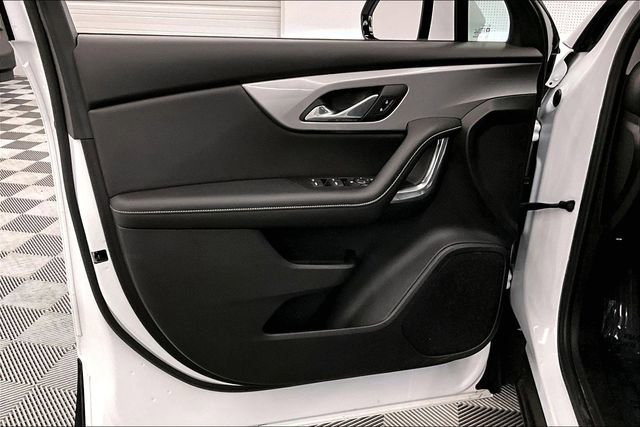Used 2025 Chevrolet Blazer LT image 17
