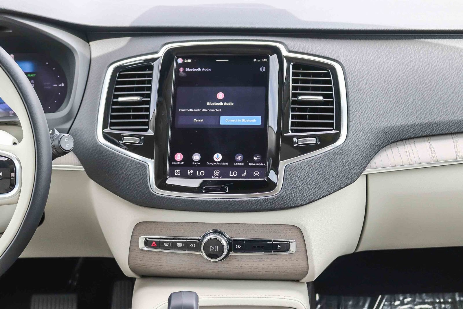 Used 2025 Volvo XC90 T8 Plus w/ Protection Package Premier AWD/4WD image 15