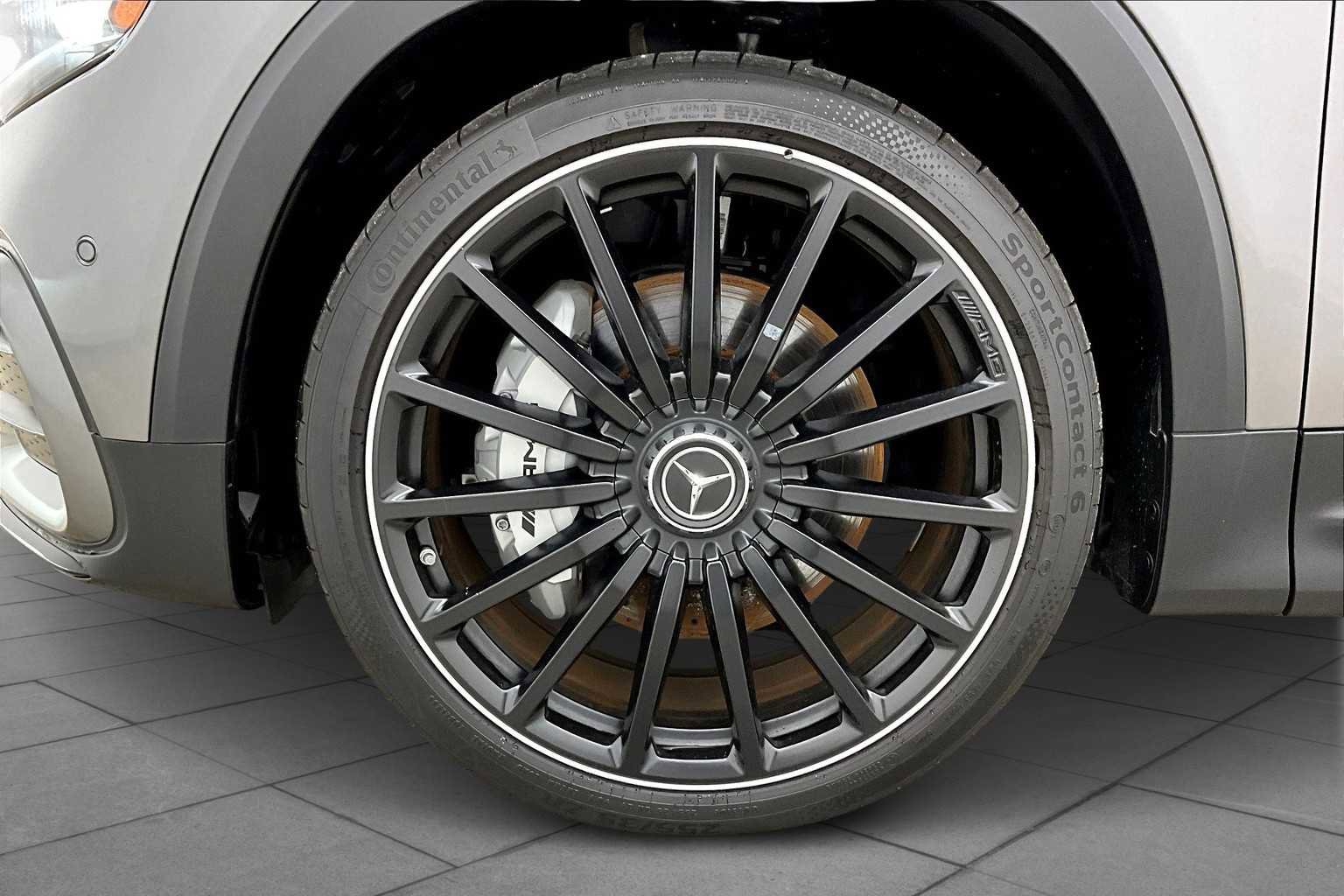 New 2025 Mercedes-Benz GLB 35 AMG 4MATIC image 11