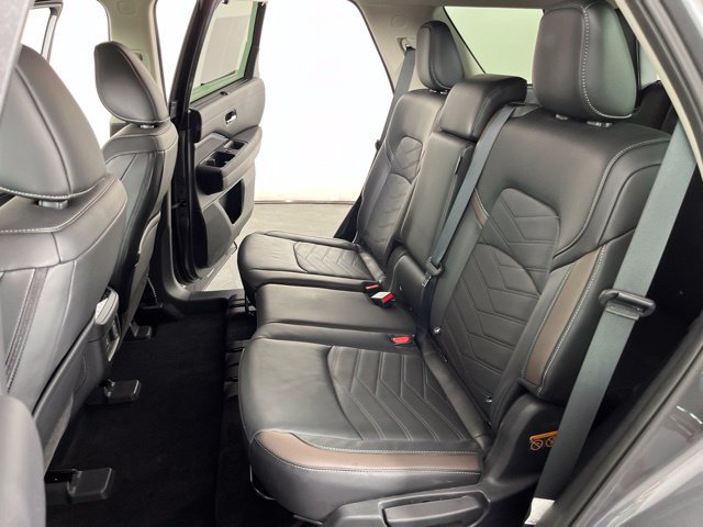 Used 2025 Nissan Pathfinder Platinum w/ Cargo Package FWD image 44