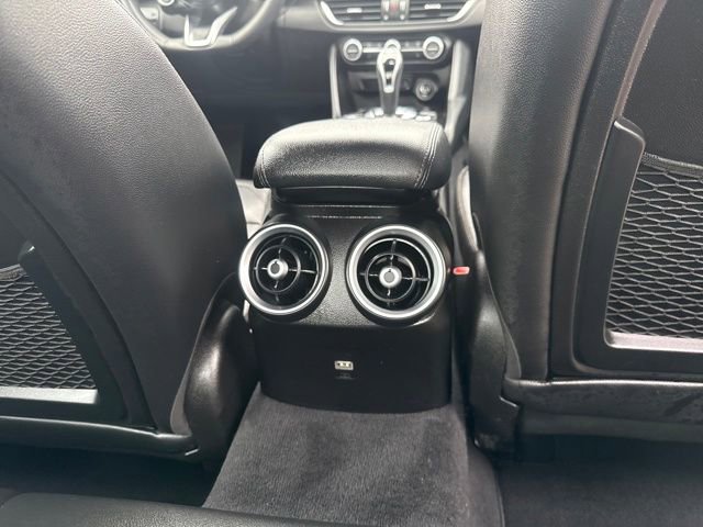 Used 2021 Alfa Romeo Giulia Sprint w/ Cold Weather Package image 30