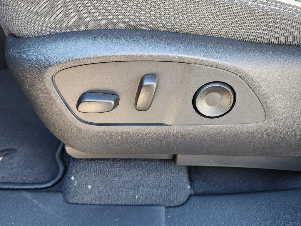 New 2026 GMC Sierra EV Elevation image 18