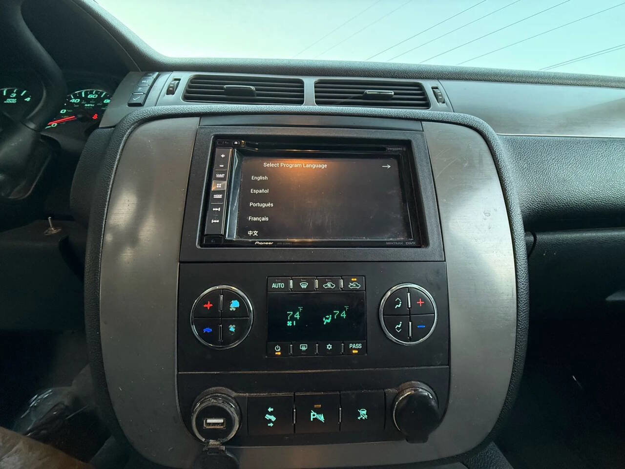 Used 2010 GMC Sierra 1500 SLT w/ All-Terrain Package image 17