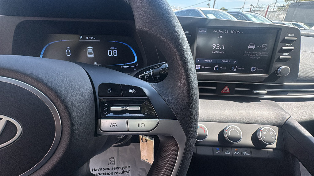 Used 2025 Hyundai Elantra SE FWD image 16