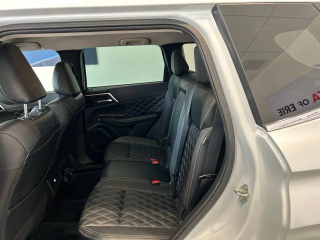 Used 2022 Mitsubishi Outlander SEL AWD/4WD image 14