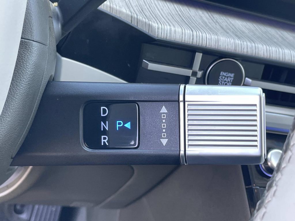 Used 2024 Hyundai Santa Fe Calligraphy FWD image 17