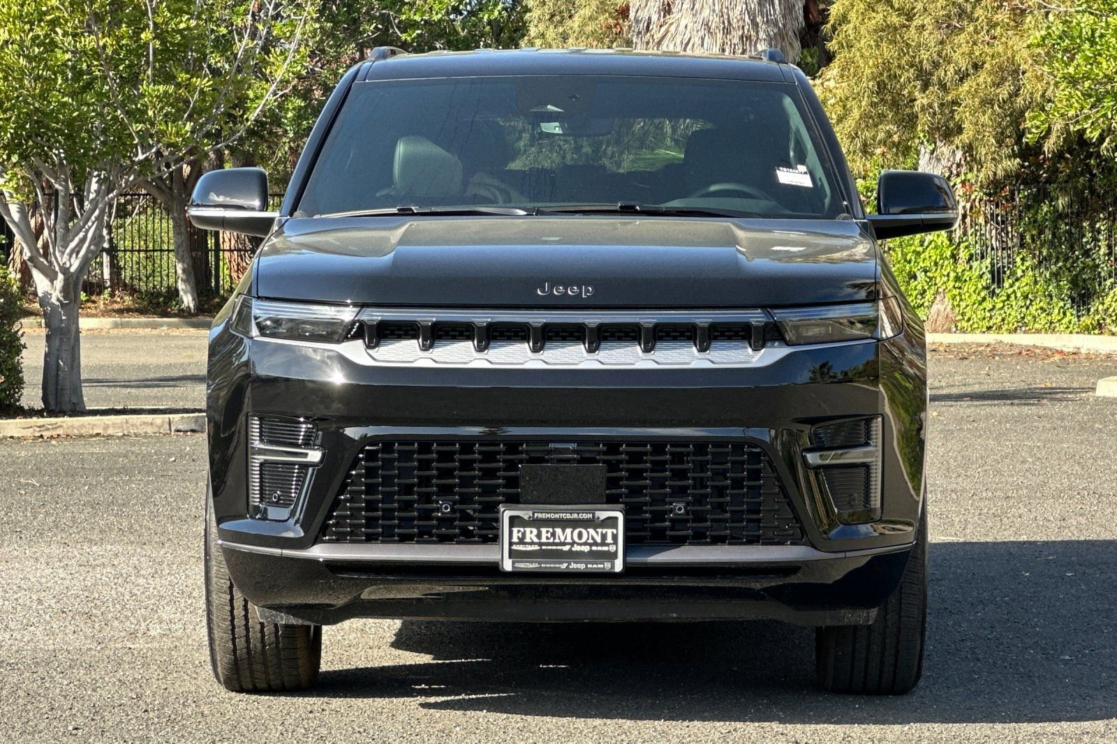 New 2026 Jeep Grand Wagoneer 4WD image 8
