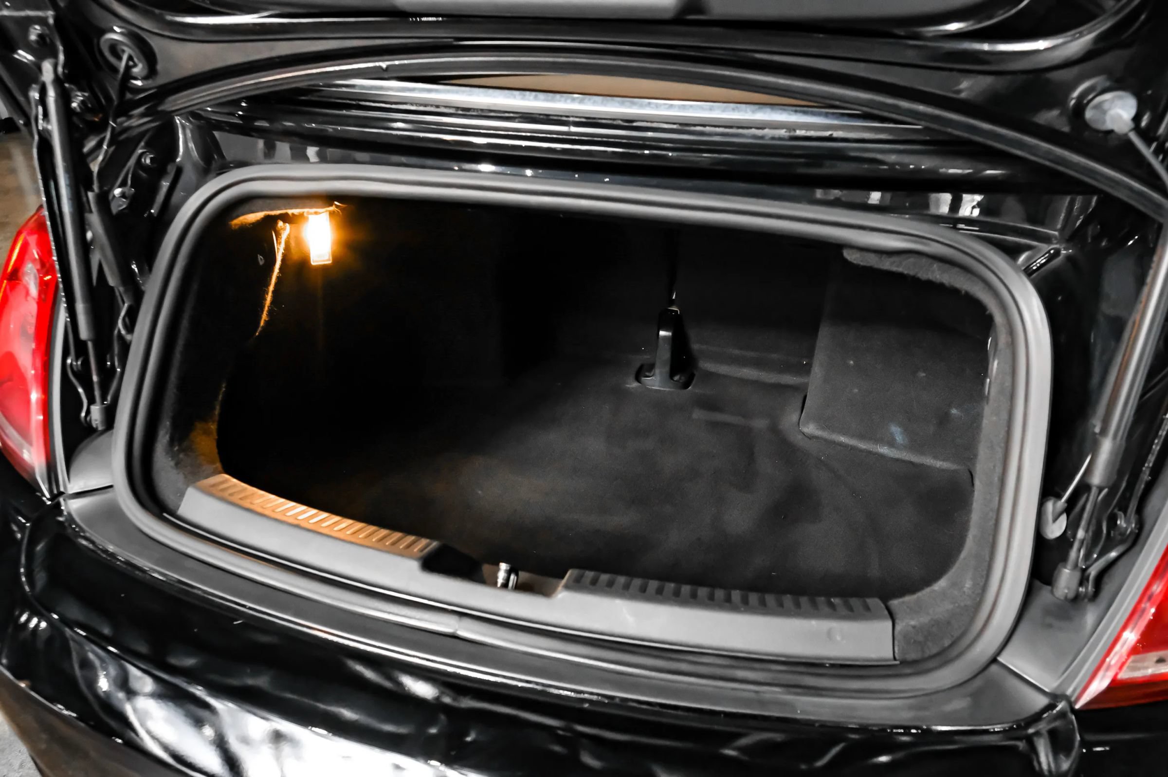 Used 2014 Volkswagen Beetle 2.5 FWD image 43