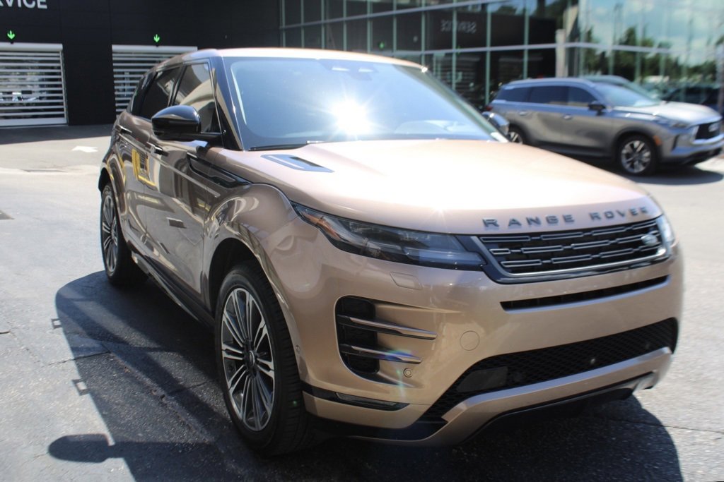 Used 2024 Land Rover Range Rover Evoque Dynamic SE image 8