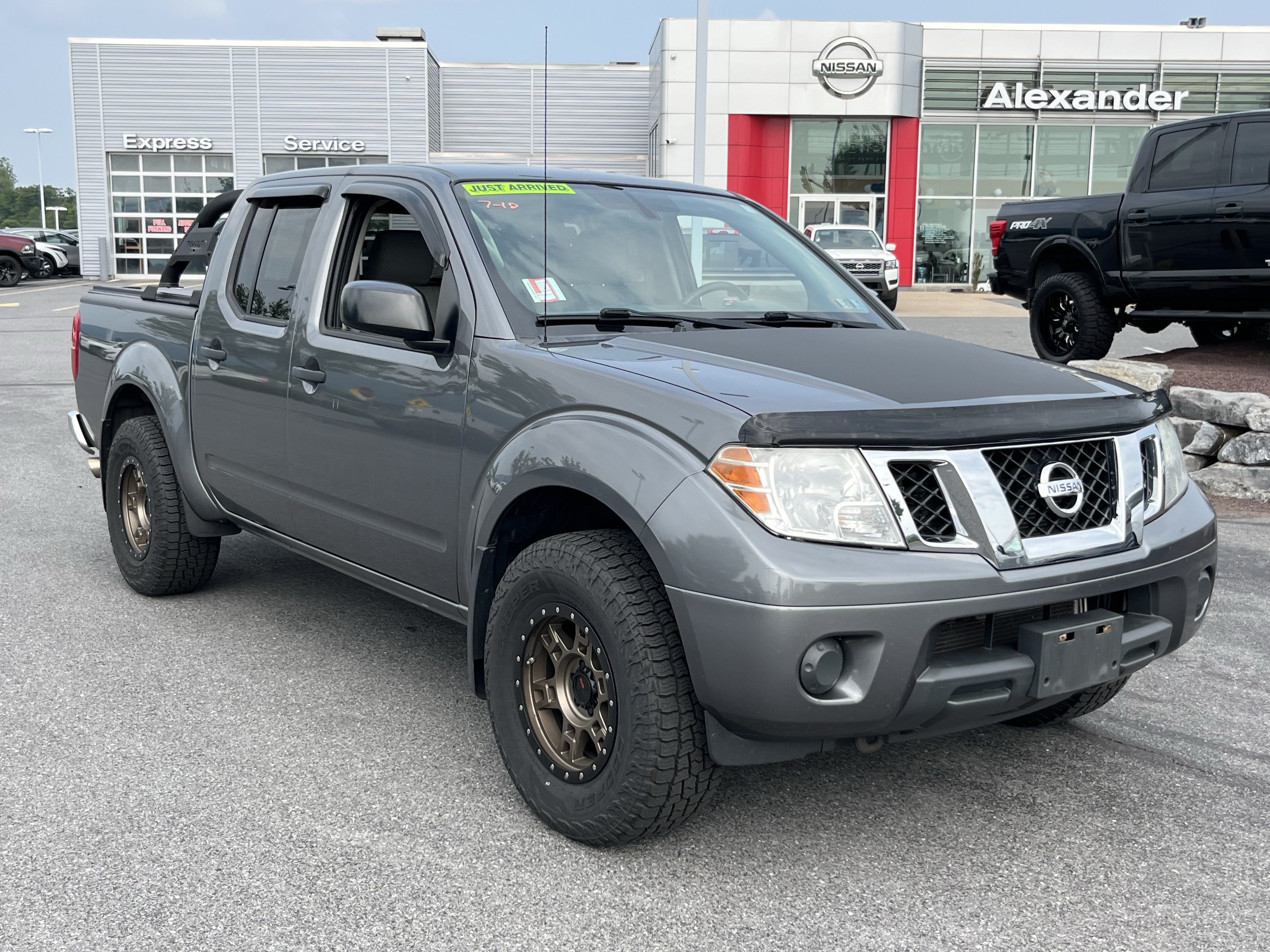 Used 2019 Nissan Frontier SV AWD/4WD image 1