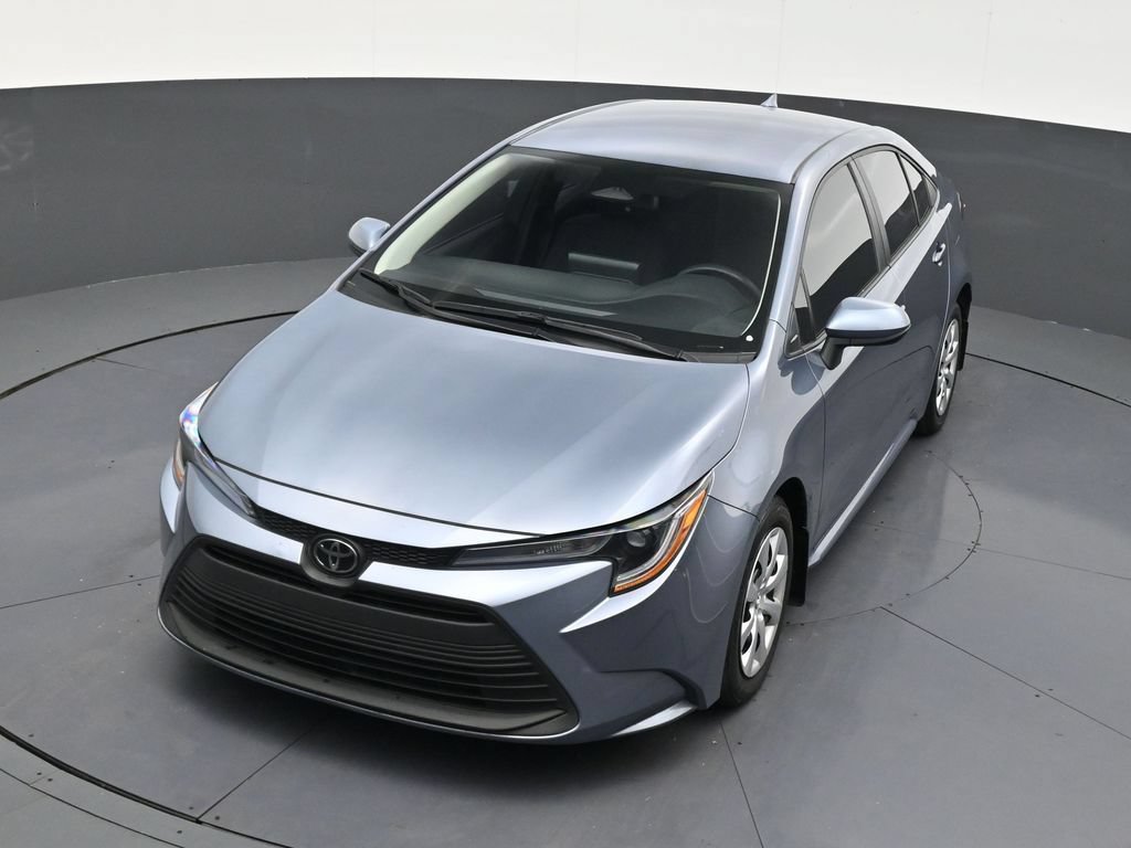 Used 2025 Toyota Corolla LE FWD image 18