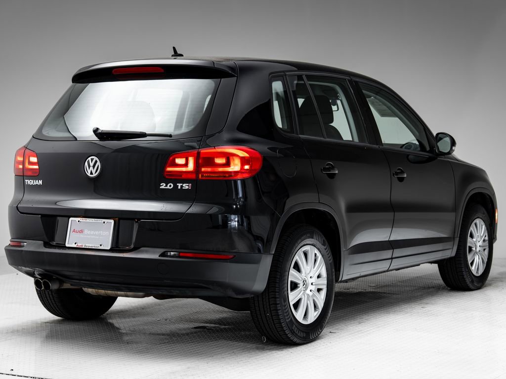 Used 2013 Volkswagen Tiguan S image 30