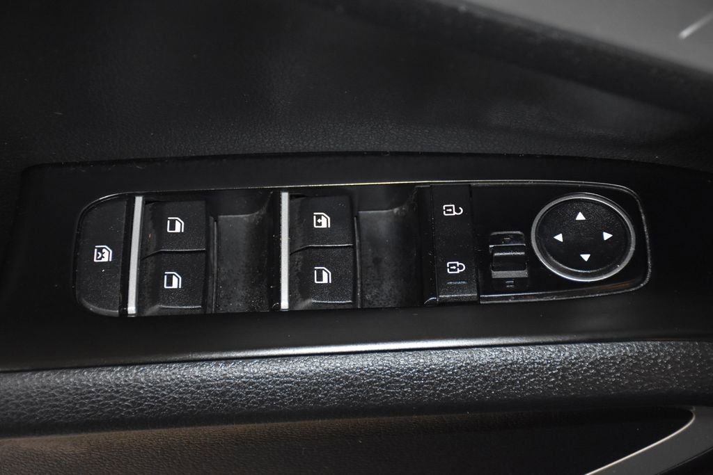 Used 2020 Kia Soul LX image 23