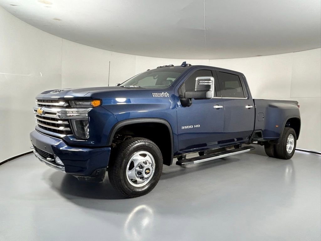 Used 2023 Chevrolet Silverado 3500 High Country image 3