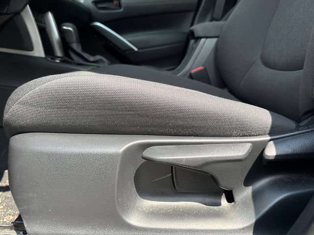 Used 2024 Toyota Corolla Cross LE FWD image 14