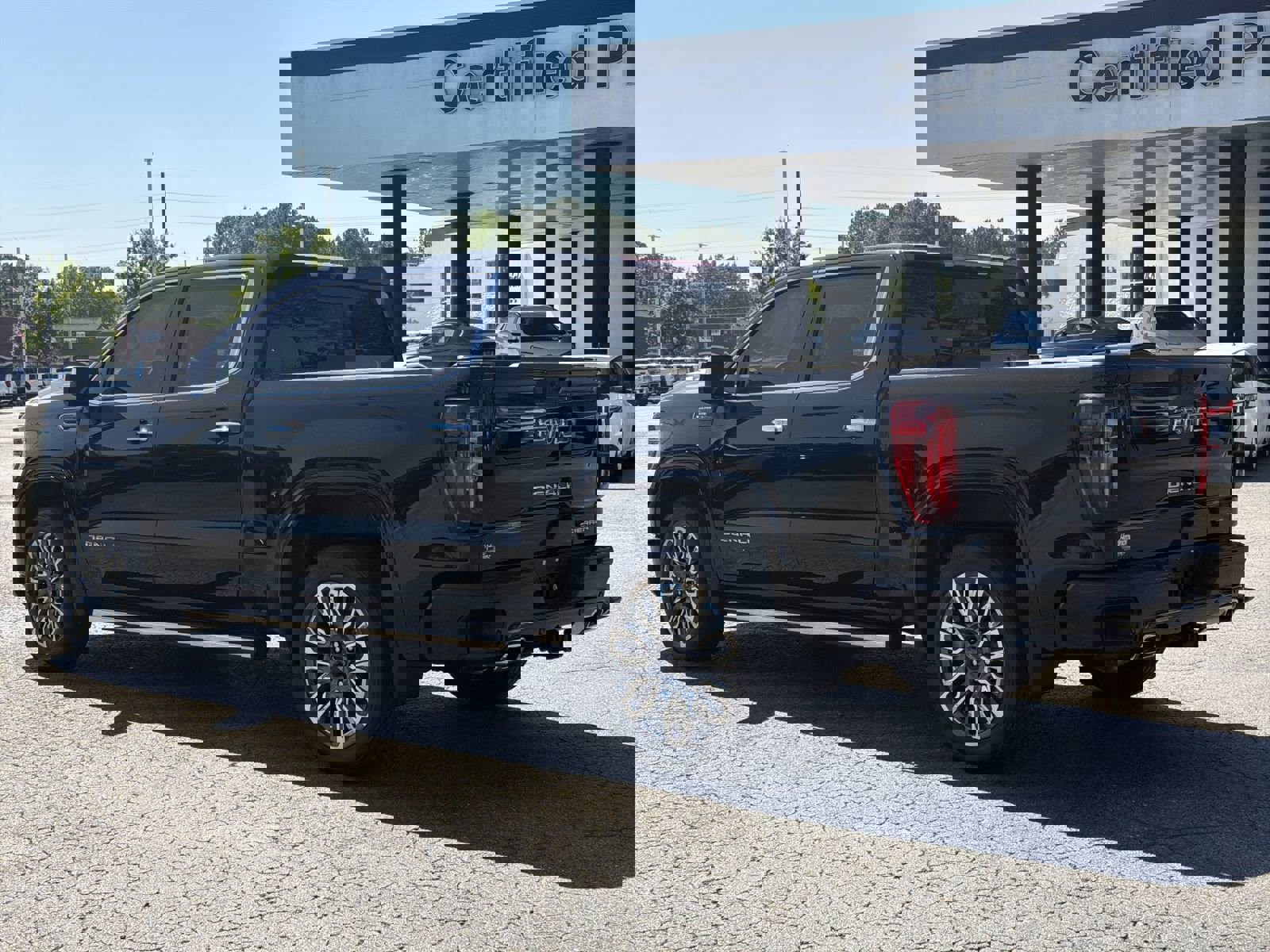 Used 2025 GMC Sierra 1500 Denali Ultimate image 16