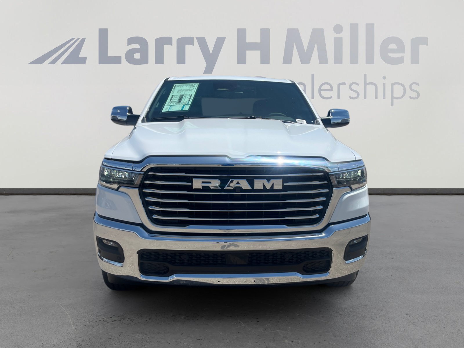 New 2026 RAM 1500 Laramie w/ Chrome Appearance Group AWD/4WD image 8