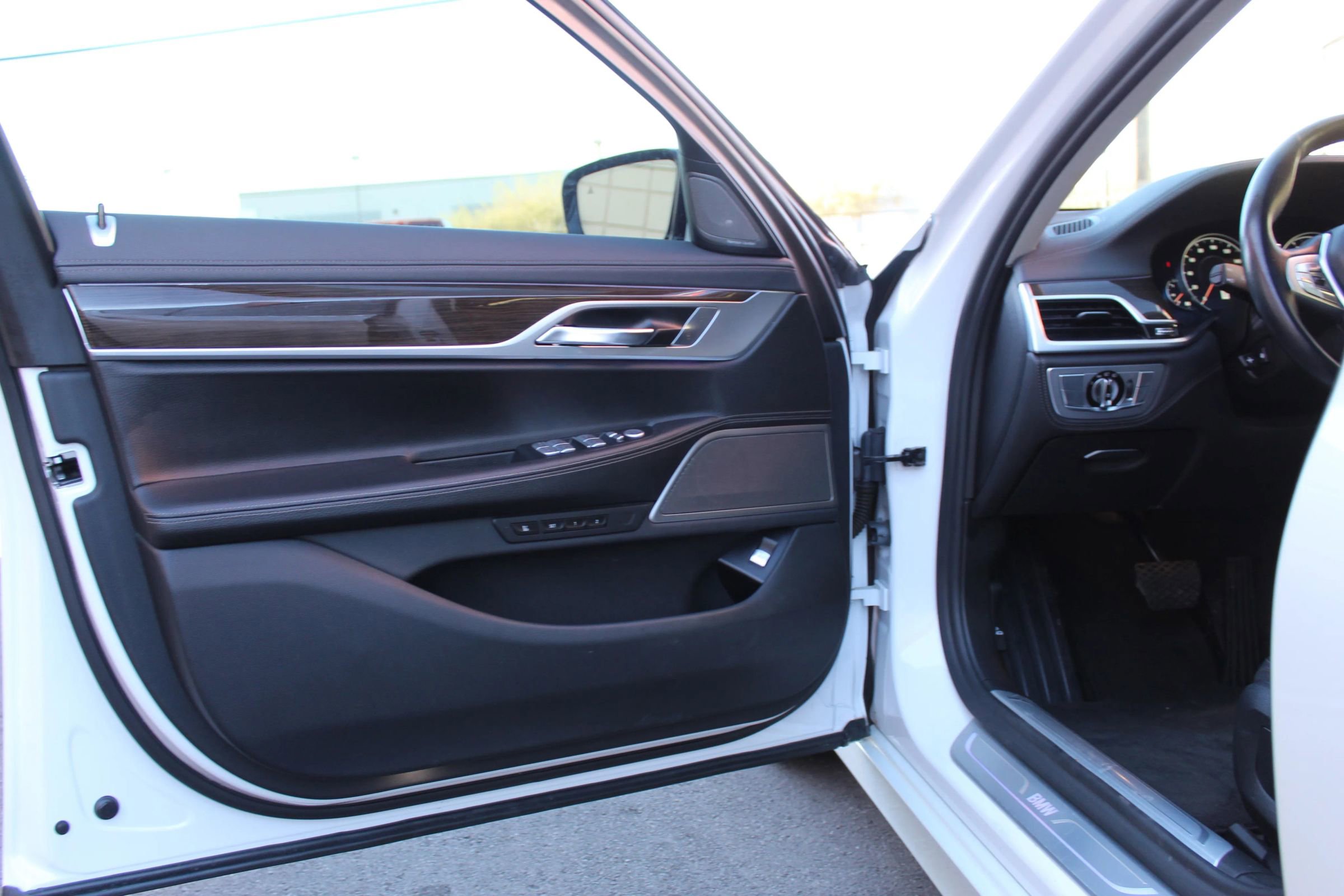 Used 2019 BMW 740i w/ Cold Weather Package image 29