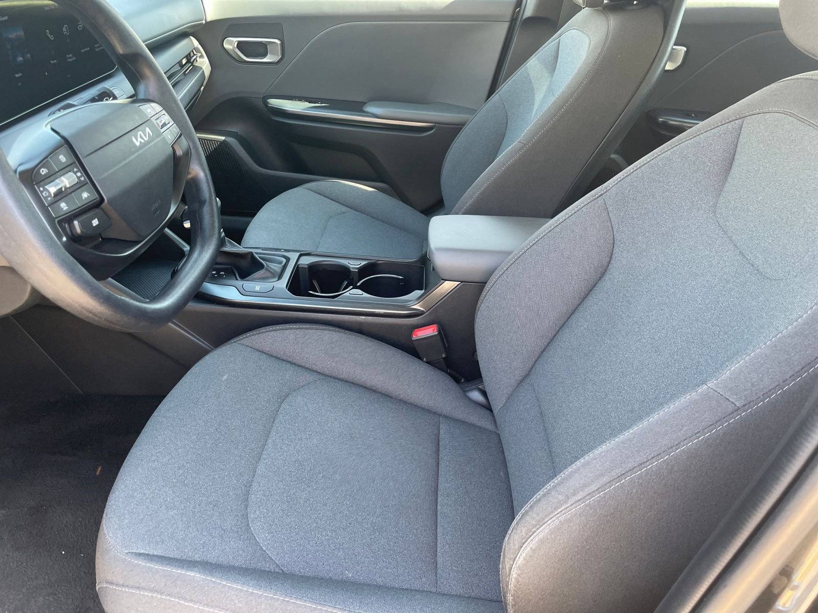 Used 2025 Kia K4 LXS image 25