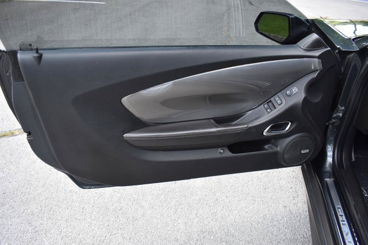 Used 2012 Chevrolet Camaro SS RWD image 23