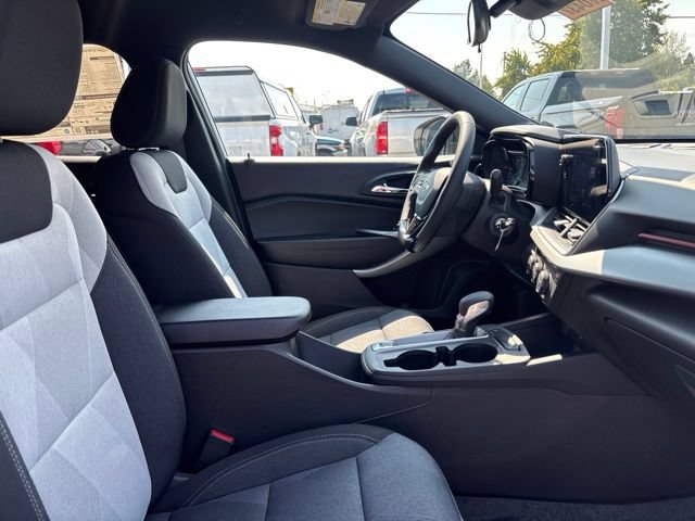 New 2026 Chevrolet Trax RS FWD image 10