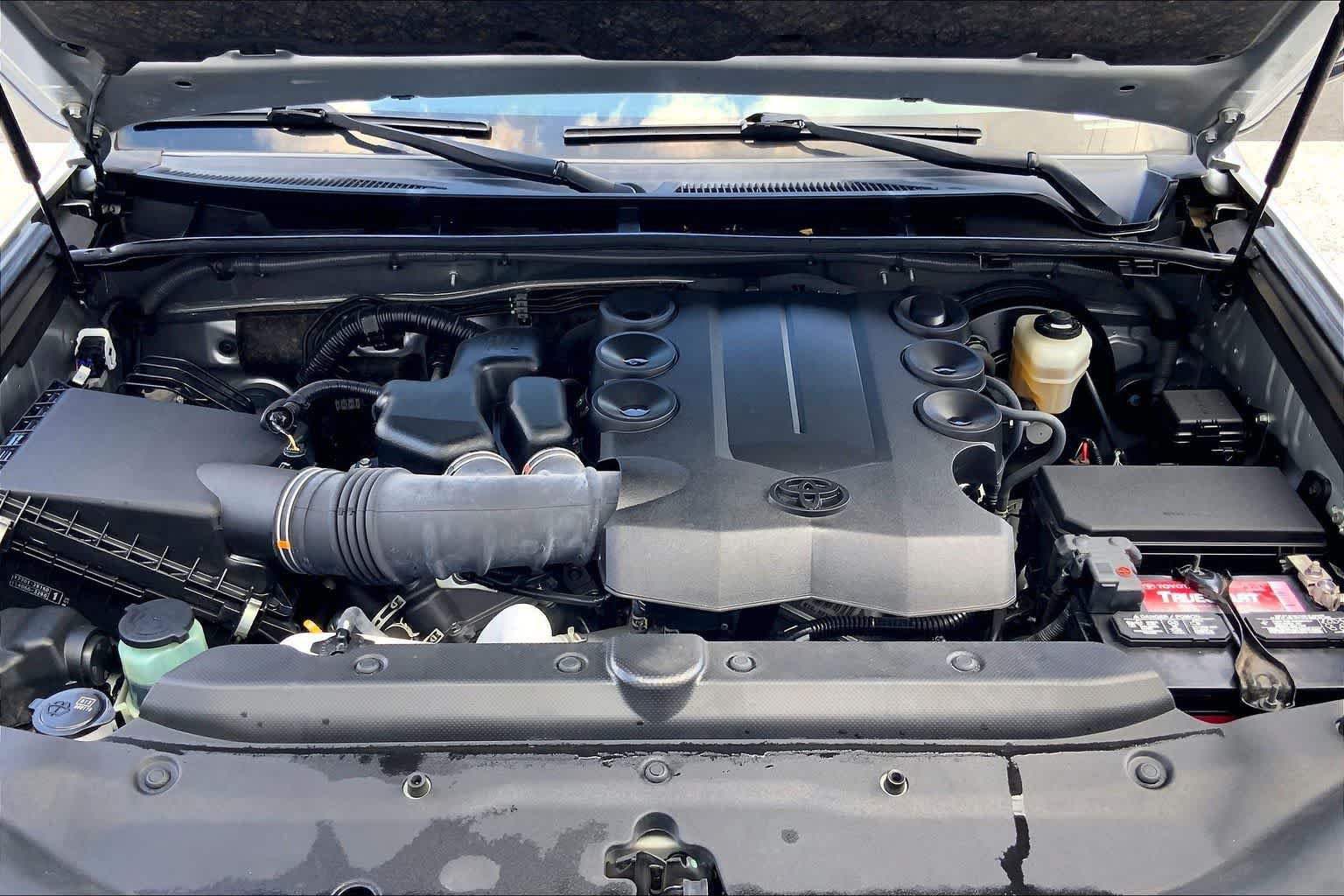 Used 2023 Toyota 4Runner Limited RWD image 9