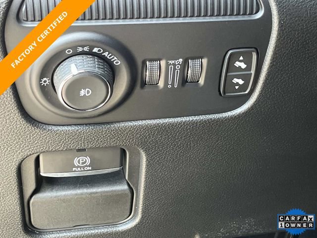 Certified 2024 Jeep Wagoneer Series III w/ Premium Group I AWD/4WD image 29