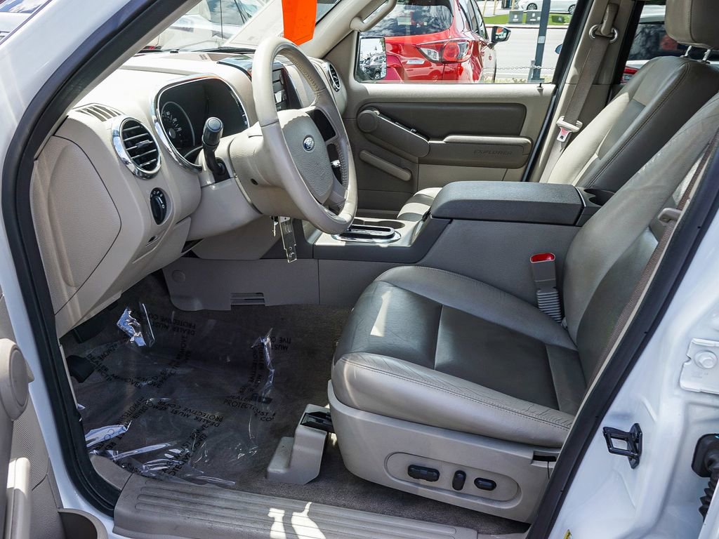 Used 2006 Ford Explorer XLT RWD image 17