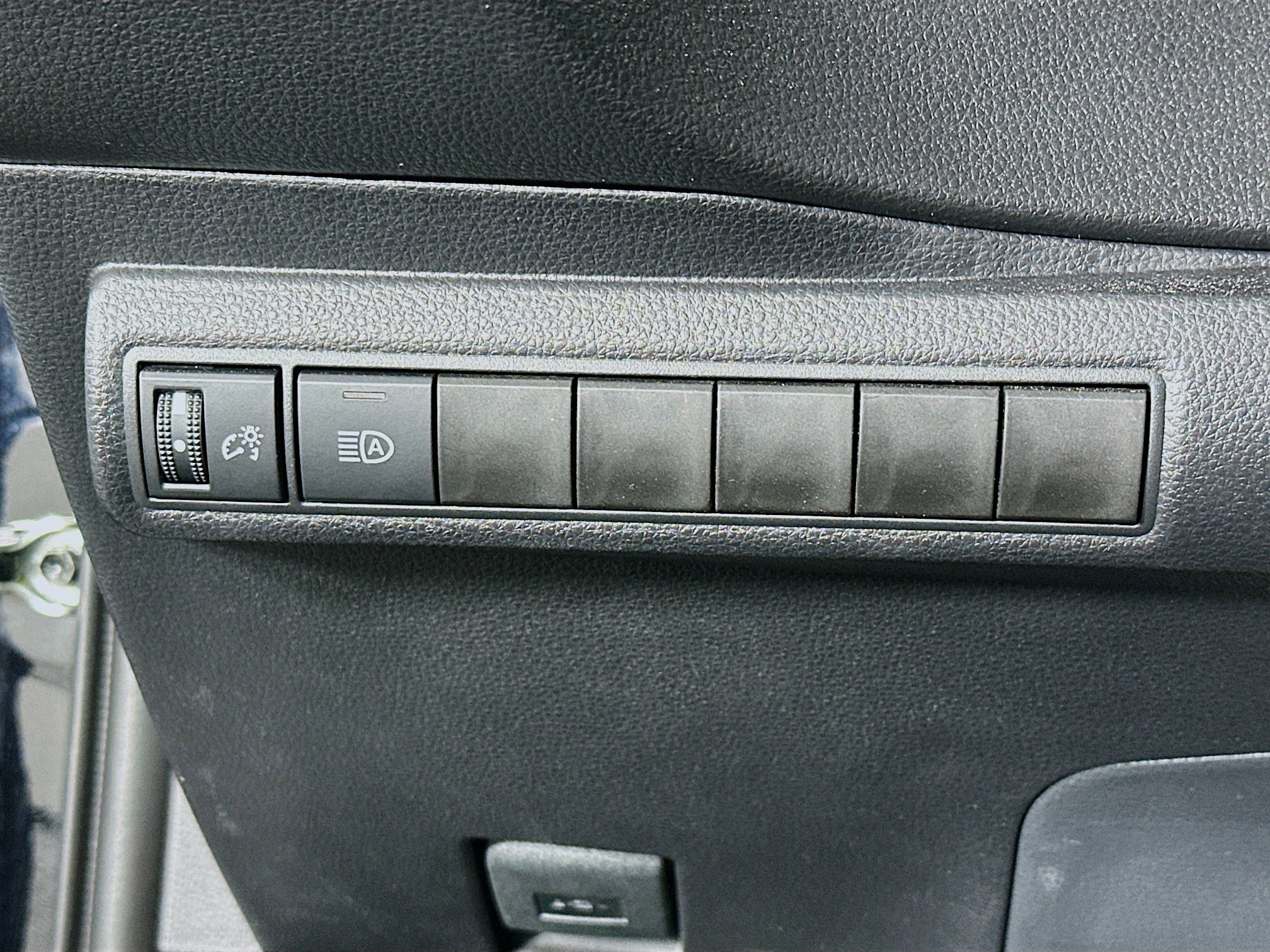 Used 2026 Toyota Corolla LE FWD image 17