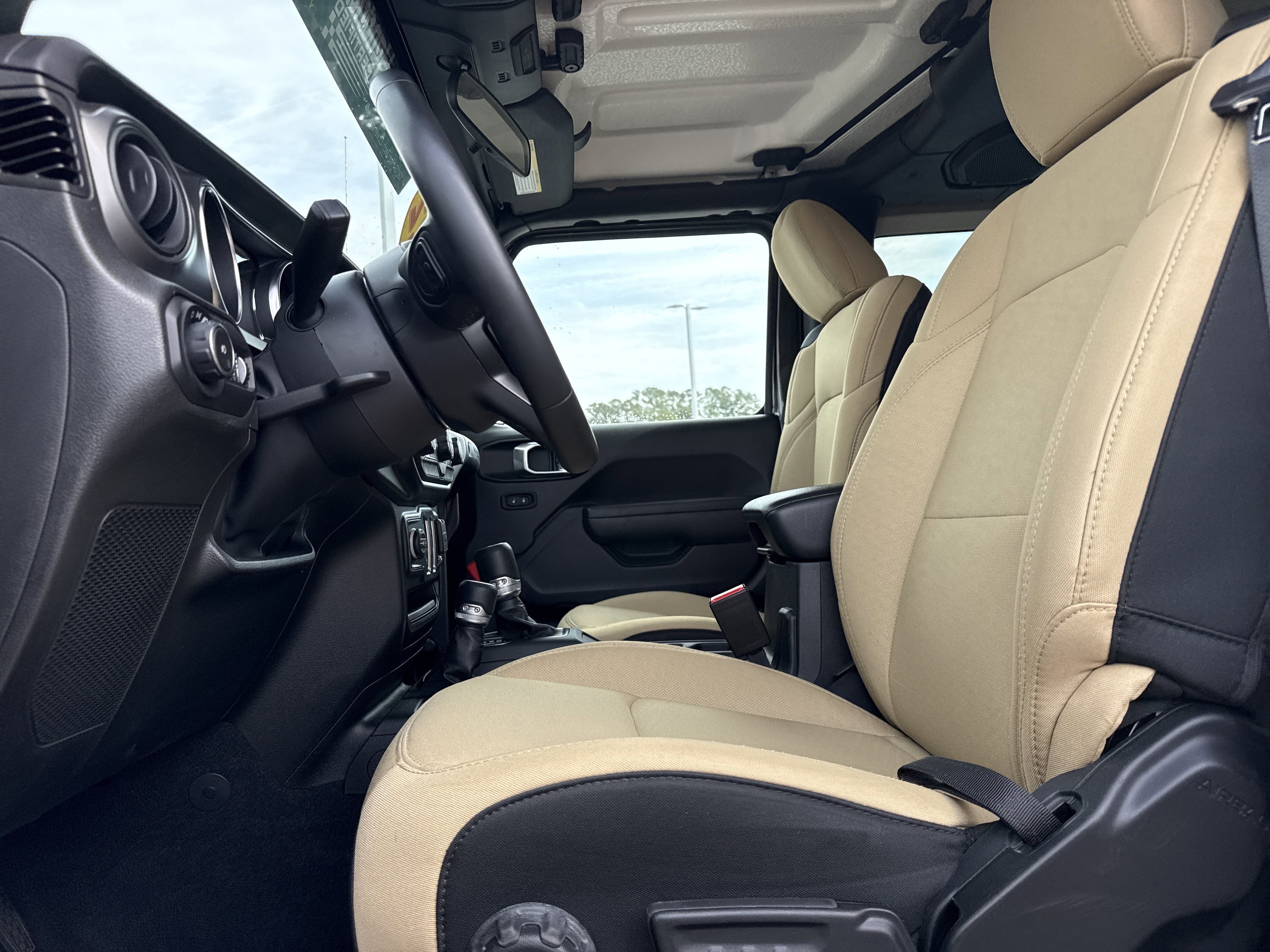 Used 2022 Jeep Wrangler Sport S image 25