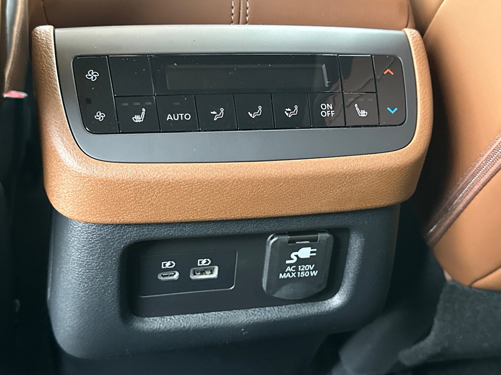 New 2025 Nissan Pathfinder Platinum image 24