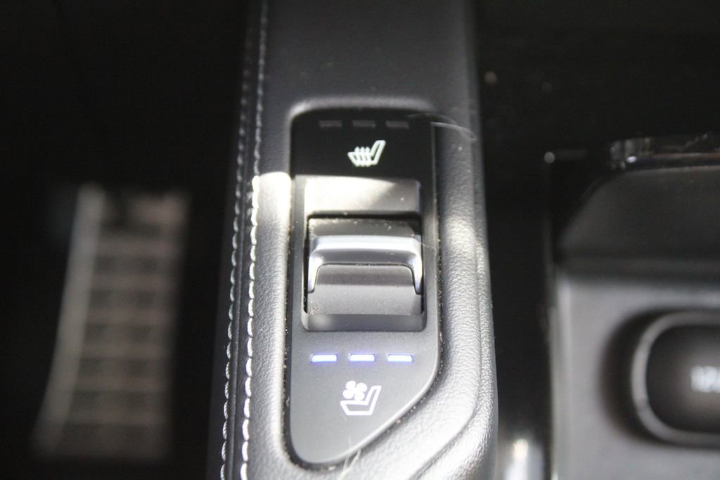 Used 2022 Kia Telluride SX w/ Towing Package FWD image 43
