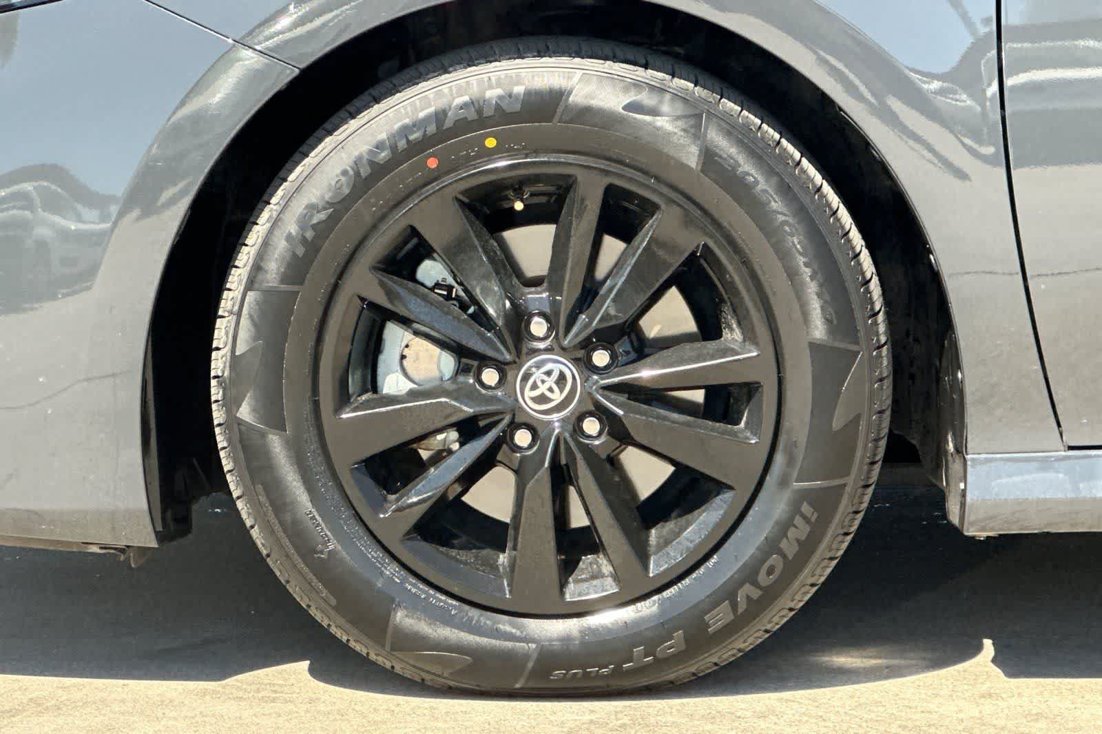 Used 2025 Toyota Camry LE FWD image 35