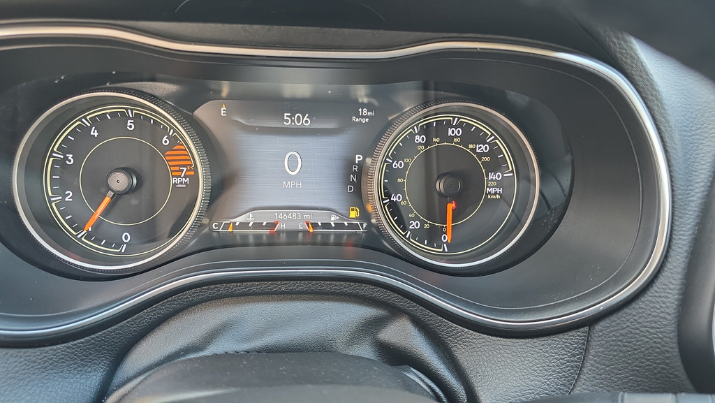 Used 2019 Jeep Cherokee Limited FWD image 17