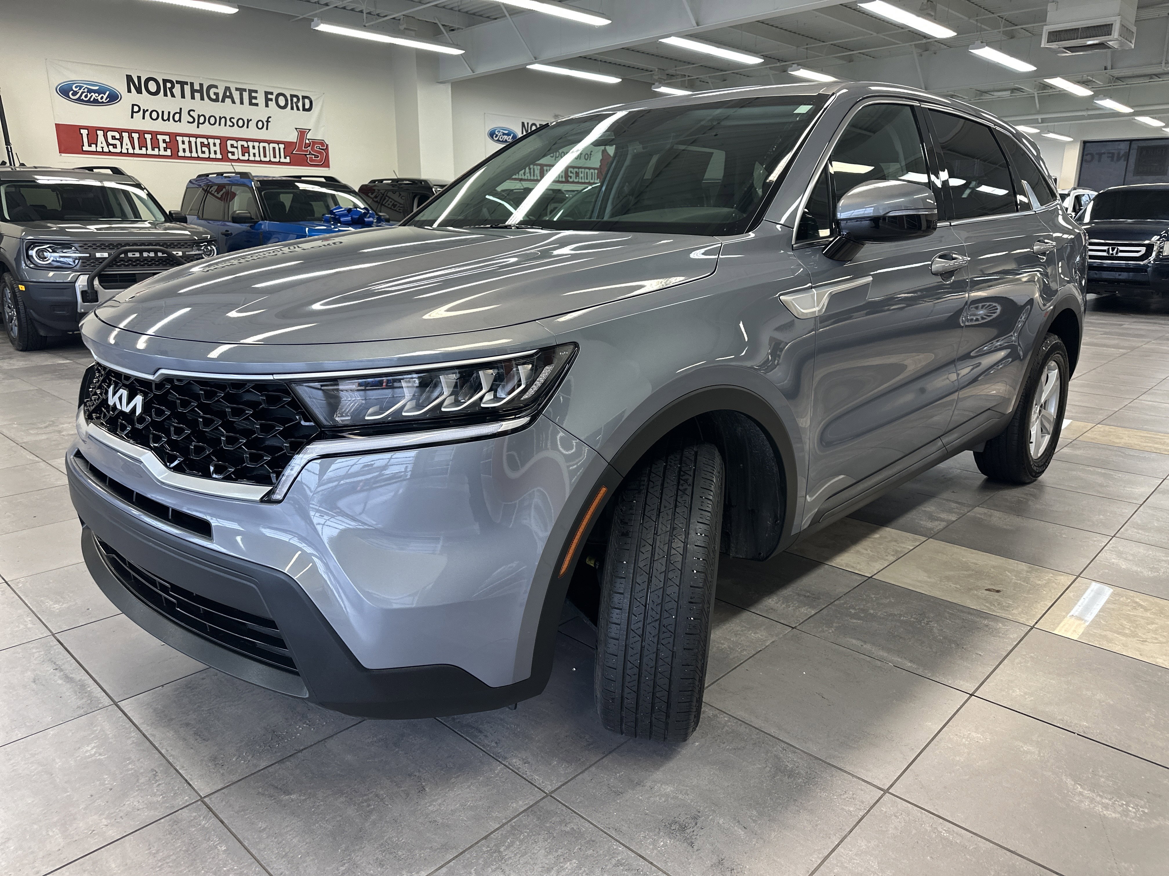 Used 2023 Kia Sorento LX image 17