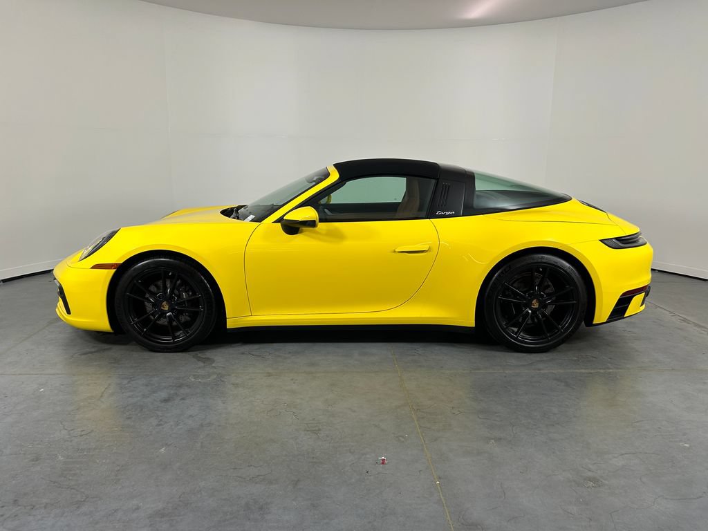 Certified 2024 Porsche 911 Targa 4 AWD/4WD image 2