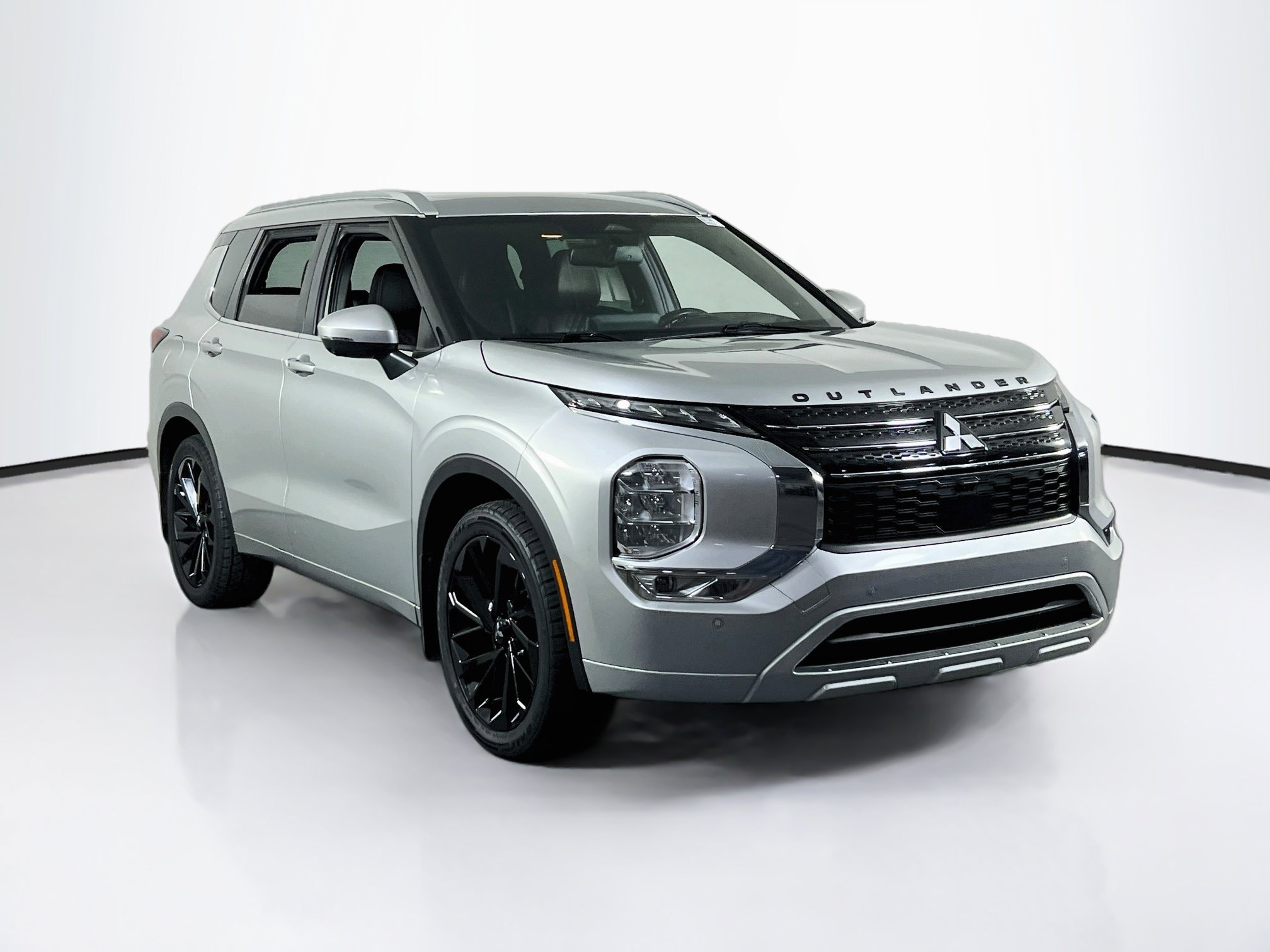 Used 2022 Mitsubishi Outlander SEL FWD image 3