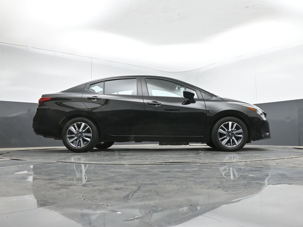 Used 2025 Nissan Versa SV image 37