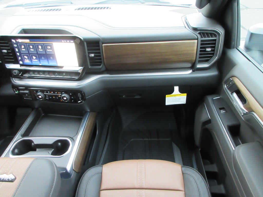 New 2026 Chevrolet Silverado 3500 High Country w/ High Country Premium Package AWD/4WD image 18