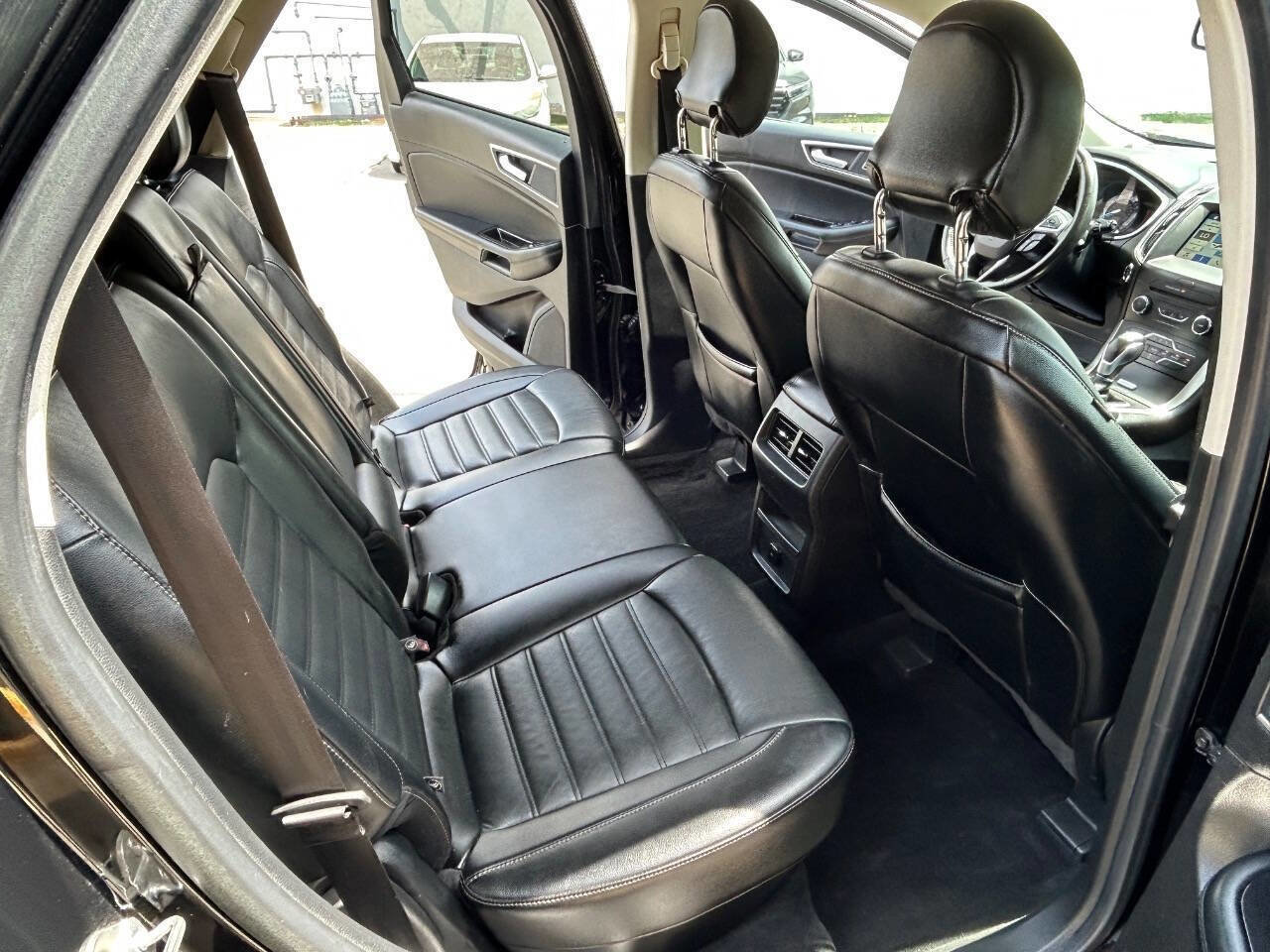 Used 2017 Ford Edge SEL w/ Equipment Group 201A image 21